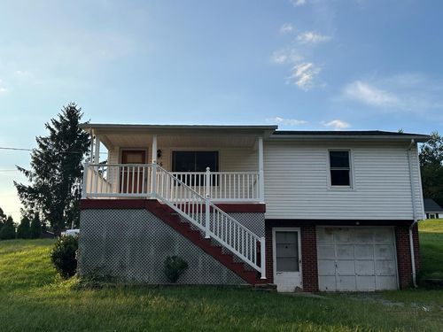 215 Pleasant St, Rich Creek, VA, 24147-9664 | Card Image