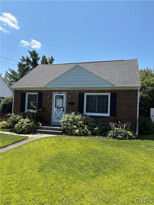 233 Russell Ave, Liverpool, NY, 13088-6313 | Card Image