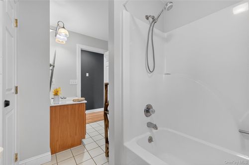 57 Dogwood Ln, Beacon, NY, 12508-1539 | Card Image