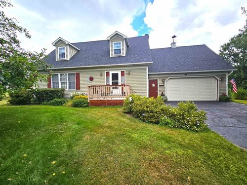 192 Fernwood Cir, Newport, VT, 05855-5721 | Card Image