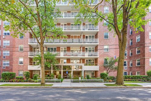 4m-110-50 71st Rd, Forest Hills, NY, 11375-4973 | Card Image