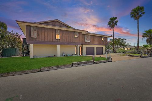 588 Bayview Dr, LONGBOAT KEY, FL, 34228-1402 | Card Image