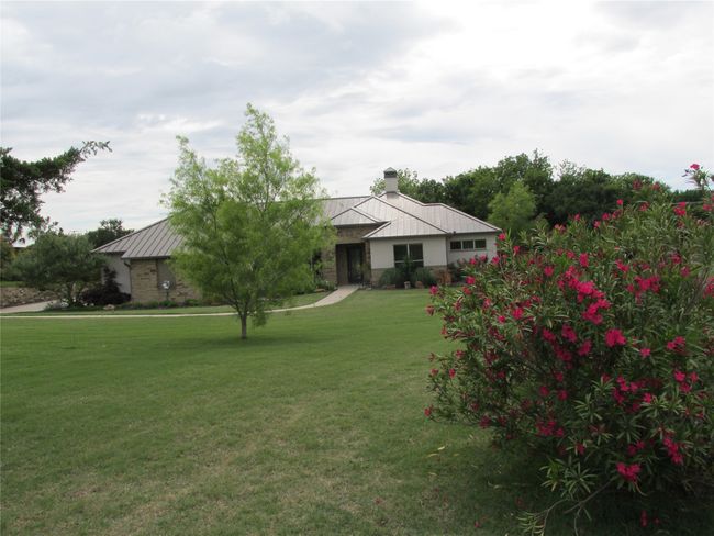 View of green lawn and lovely landscaping | Image 30