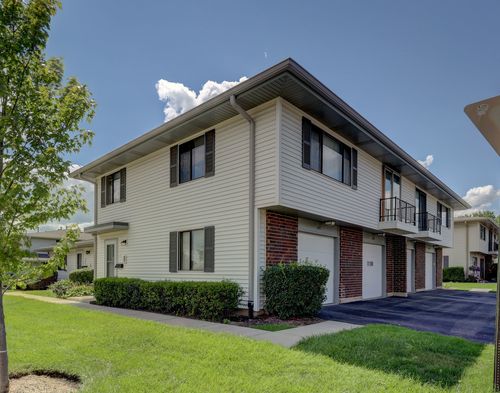 0-1101 Quanset Ct, Schaumburg, IL, 60194-4315 | Card Image