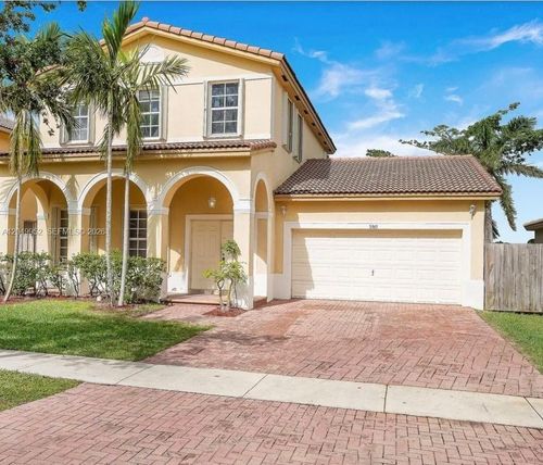 3965 Ne 15th St, Homestead, FL, 33033-5907 | Card Image