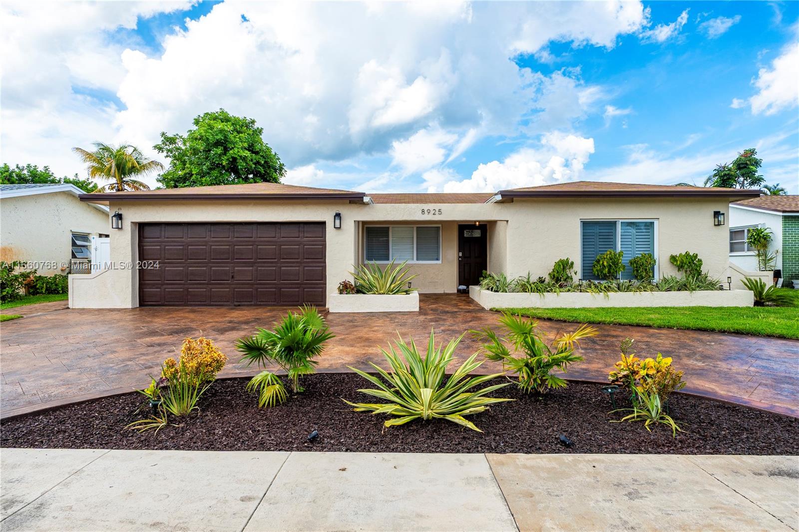 10th St, Pembroke Pines, FL 33024