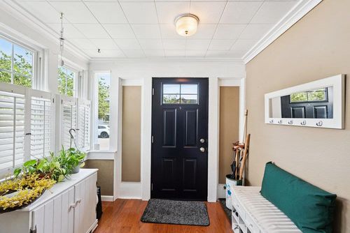 43 Nieman Ave, Lynbrook, NY, 11563-2024 | Card Image