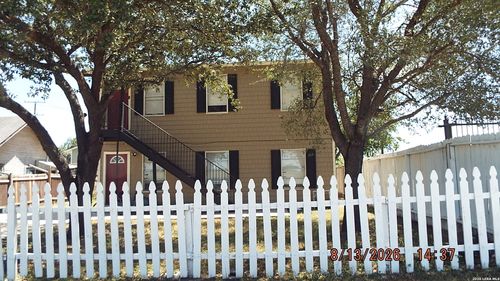 508 W Baetz Blvd, San Antonio, TX, 78221-3405 | Card Image