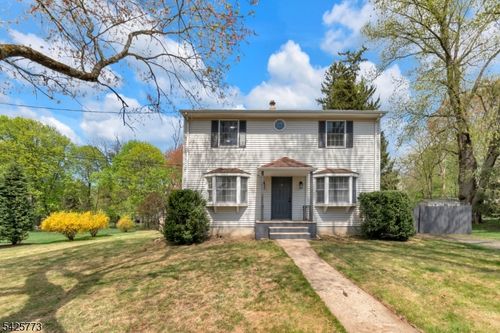 9 Longview Ave, Randolph, NJ, 07869-3002 | Card Image