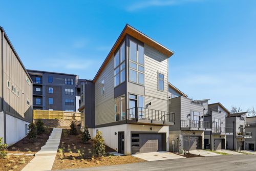 3017 Edwin Cir, Nashville, TN, 37207-5242 | Card Image