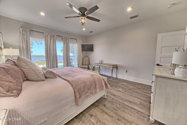 700 E 2 Nd St, House other with 4 bedrooms, 4 bathrooms and null parking in Lynn Haven FL | Image 35