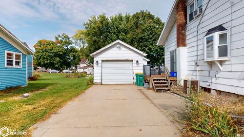 308 2nd St Ne, Nora Springs, IA, 50458-8828 | Card Image