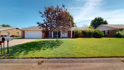 4122 Secretariat Dr, Newburgh, IN, 47630-2593 | Card Image