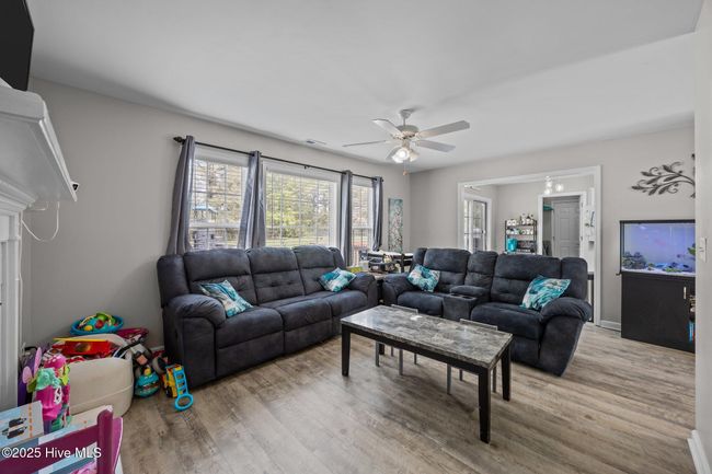206 Yearling Loop, House other with 3 bedrooms, 3 bathrooms and 2 parking in Jacksonville NC | Image 11