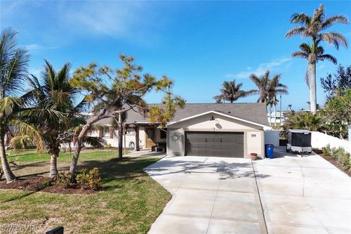 2471 Sanibel Blvd, St. James City, FL, 33956-2274 | Card Image