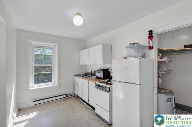 Unit C top floor | Image 13