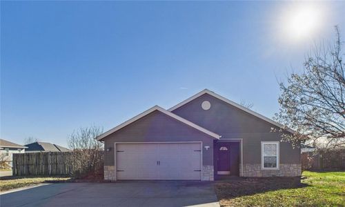 1405 7th St Terrace, Knob Noster, MO, 65336 | Card Image