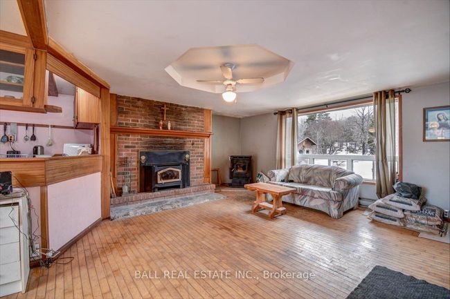 10568 Highway 28, House other with 3 bedrooms, 2 bathrooms and 2 parking in Apsley ON | Image 5