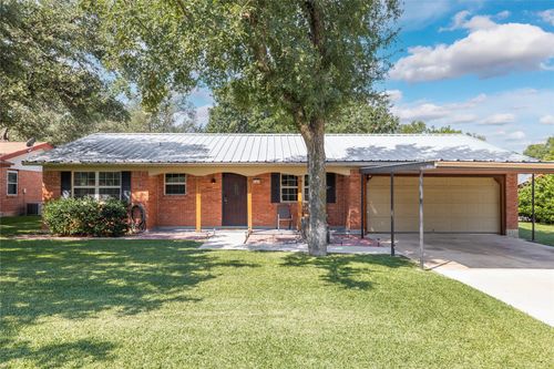 3707 1st St, Brownwood, TX, 76801-6701 | Card Image