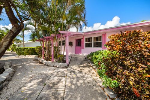 119 Bee St, Tavernier, FL, 33070-2333 | Card Image