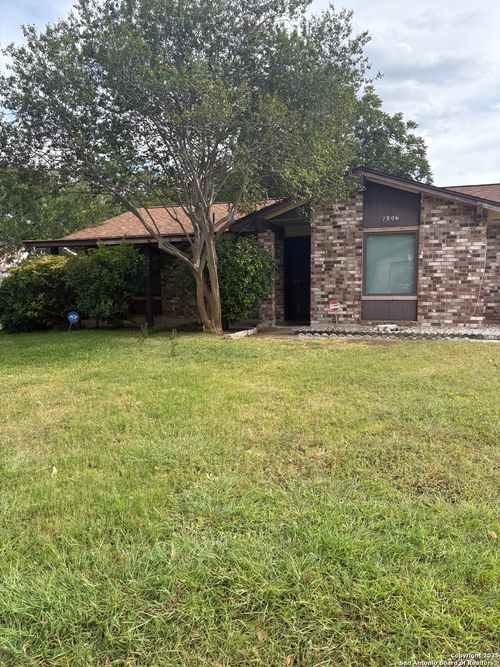 7806 Oak Forest Dr, Live Oak, TX, 78233-2865 | Card Image