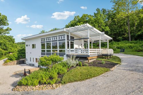 7627 River Rd, Hebron, KY, 41048-9731 | Card Image