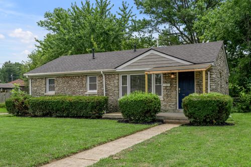 2230 Circle Dr, Lexington, KY, 40505-1724 | Card Image
