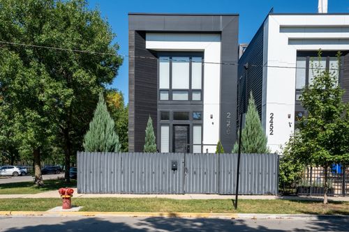 2456 W Ohio St, Chicago, IL, 60612-1220 | Card Image