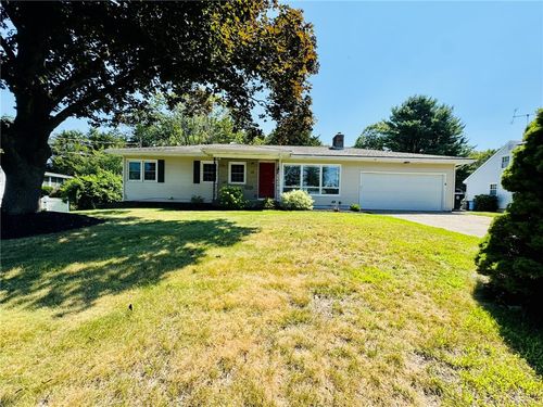 16 Tallyho Rd, Cumberland, RI, 02864-3912 | Card Image