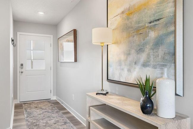 Wide entry way into the home! | Image 6