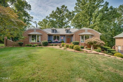137 River Rd, Johnson City, TN, 37601-2972 | Card Image