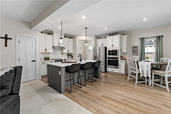 472 Sarjean Way, House other with 4 bedrooms, 3 bathrooms and 2 parking in Zelienople PA | Image 6