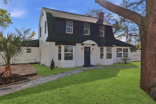 301 81st Ave Ne, ST PETERSBURG, FL, 33702-3823 | Card Image