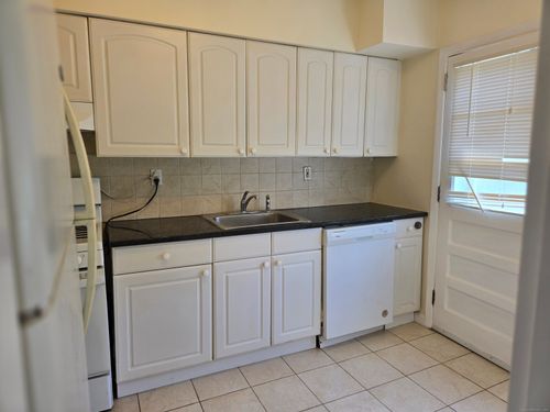 b-242 Glenbrook Road, Stamford, CT, 06906 | Card Image