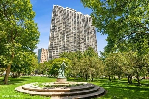 apt-3914-2800 Lake Shore Dr, Chicago, IL, 60657-6255 | Card Image
