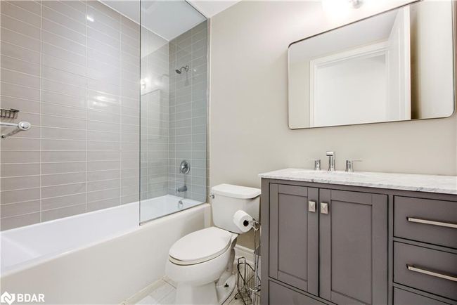 109 - 457 Plains Rd E, House attached with 2 bedrooms, 2 bathrooms and 1 parking in Burlington ON | Image 5