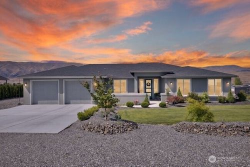 201 Clayton Pl Sw, Mattawa, WA, 99349-2501 | Card Image