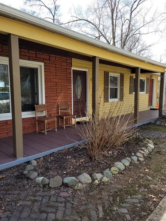 Norcrest Dr, Southfield, MI 48033