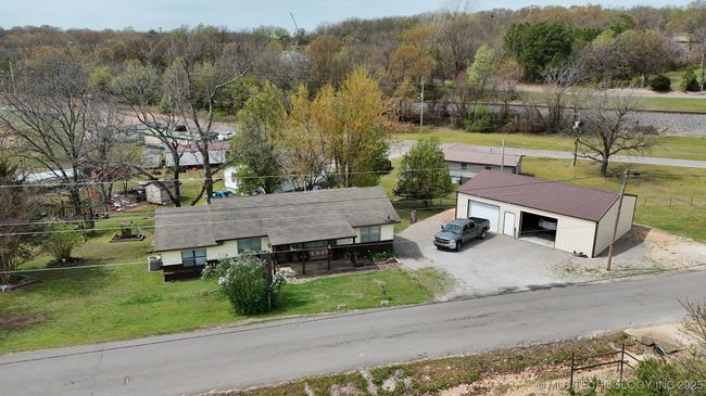 1804 S 3 Rd St, House other with 4 bedrooms, 2 bathrooms and null parking in Stilwell OK | Image 4