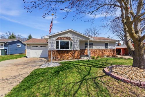 1515 W 5th Street, Cedar Falls, IA, 50613 | Card Image