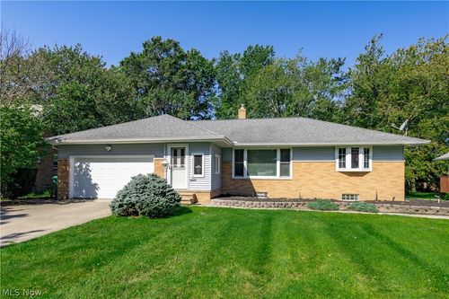 774 Kenbridge Dr, Richmond Heights, OH, 44143-1931 | Card Image