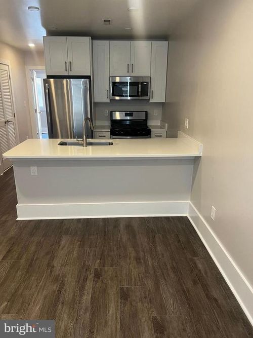 apt-4-924 19th St Ne, WASHINGTON, DC, 20002-4086 | Card Image