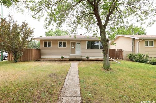 42 Storey Crescent, Regina, SK, S4X1L3 | Card Image