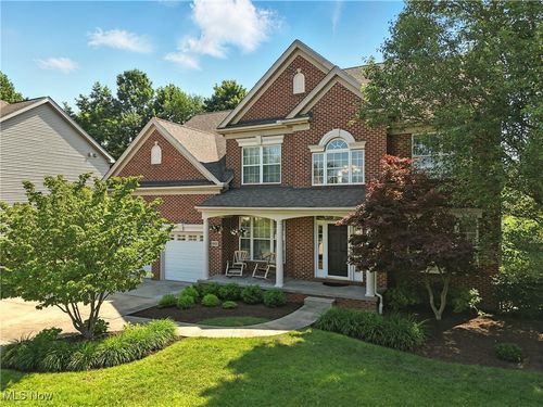 10421 Tolland Dr, Aurora, OH, 44202-8174 | Card Image
