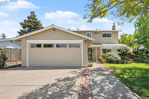 2092 Casa Grande St, Benicia, CA, 94510-2309 | Card Image