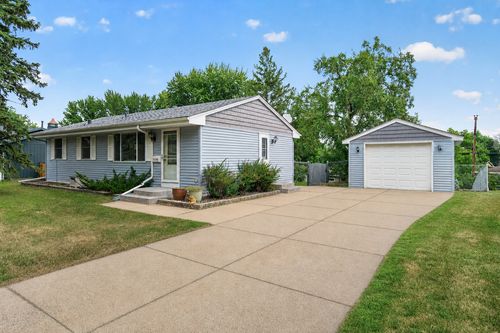 3756 Gettysburg Ave N, New Hope, MN, 55427-1605 | Card Image