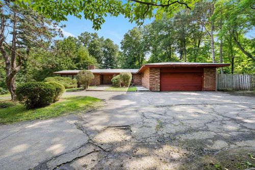10 Hilltop Pl, Monsey, NY, 10952-2403 | Card Image