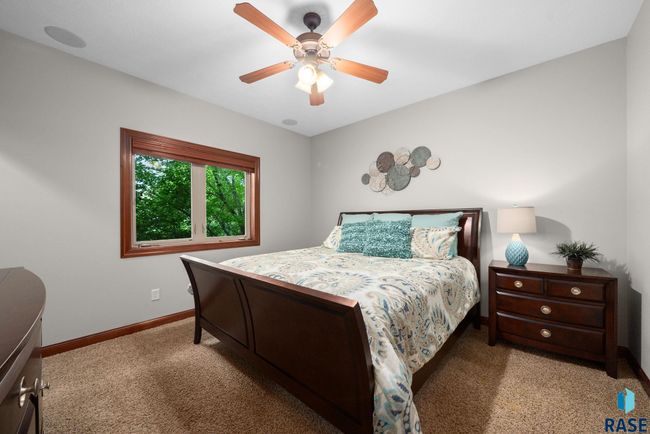 4400 E Aster Cir, House other with 5 bedrooms, 4 bathrooms and null parking in Sioux Falls SD | Image 31