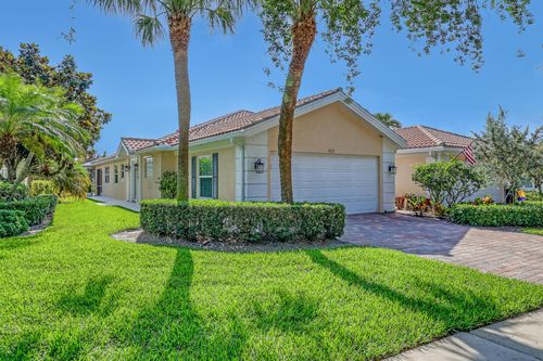677 Hudson Bay Drive, Palm Beach Gardens, FL, 33410 | Card Image