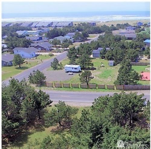 813 340th Pl, Ocean Park, WA, 98640-5871 | Card Image